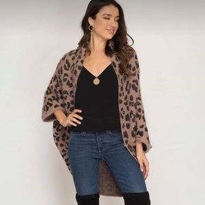 Leapord print sweater